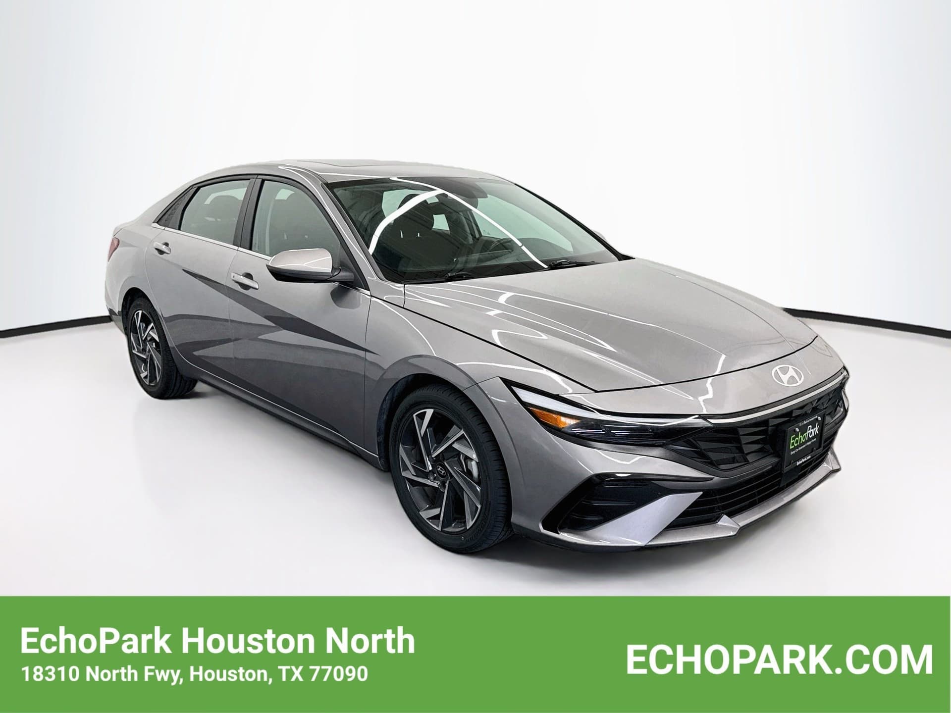 2025 Hyundai Elantra SEL Convenience — photo 1 of 30