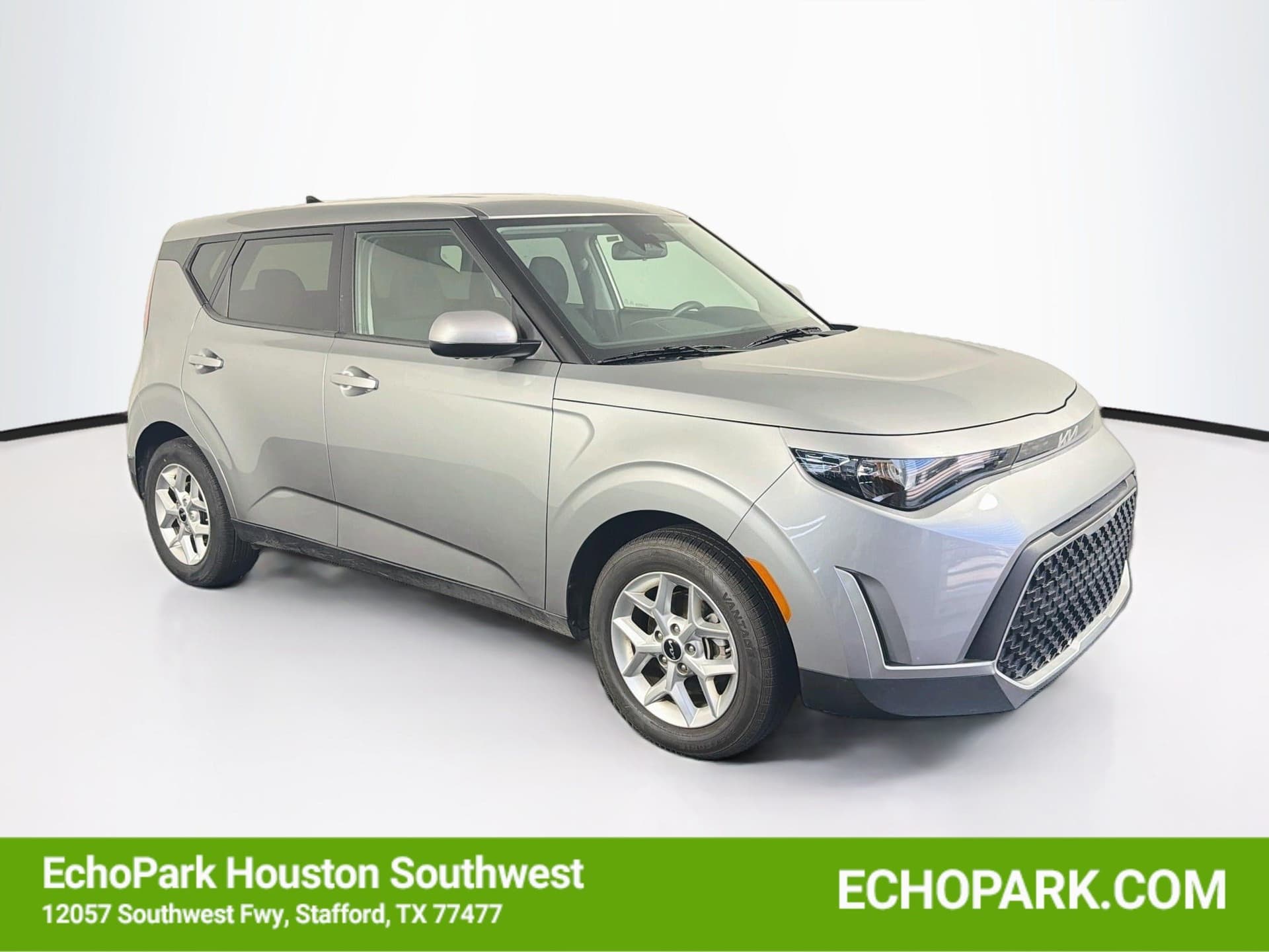 2025 Kia Soul LX — photo 1 of 30