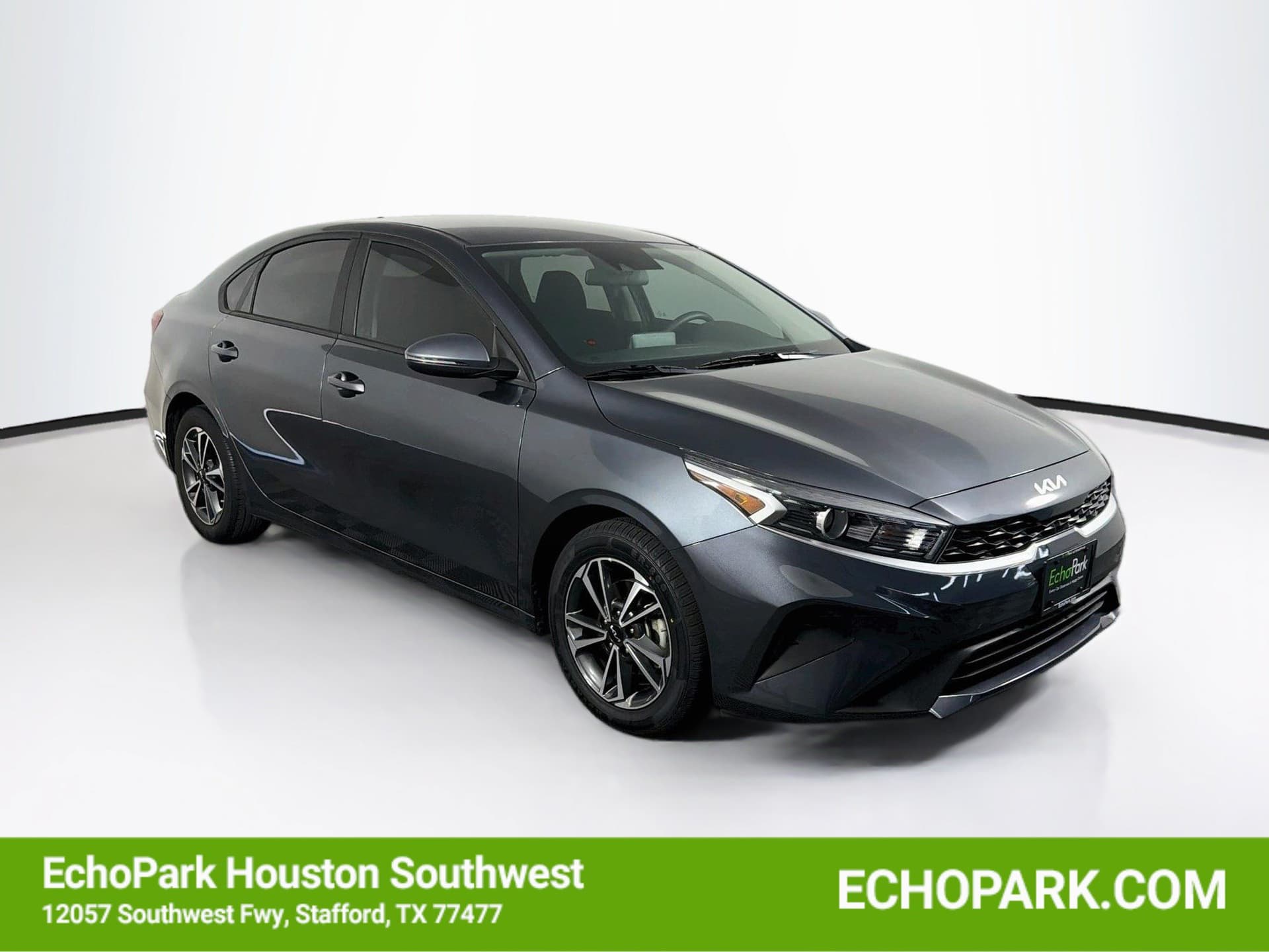 2024 Kia Forte LXS — photo 1 of 30
