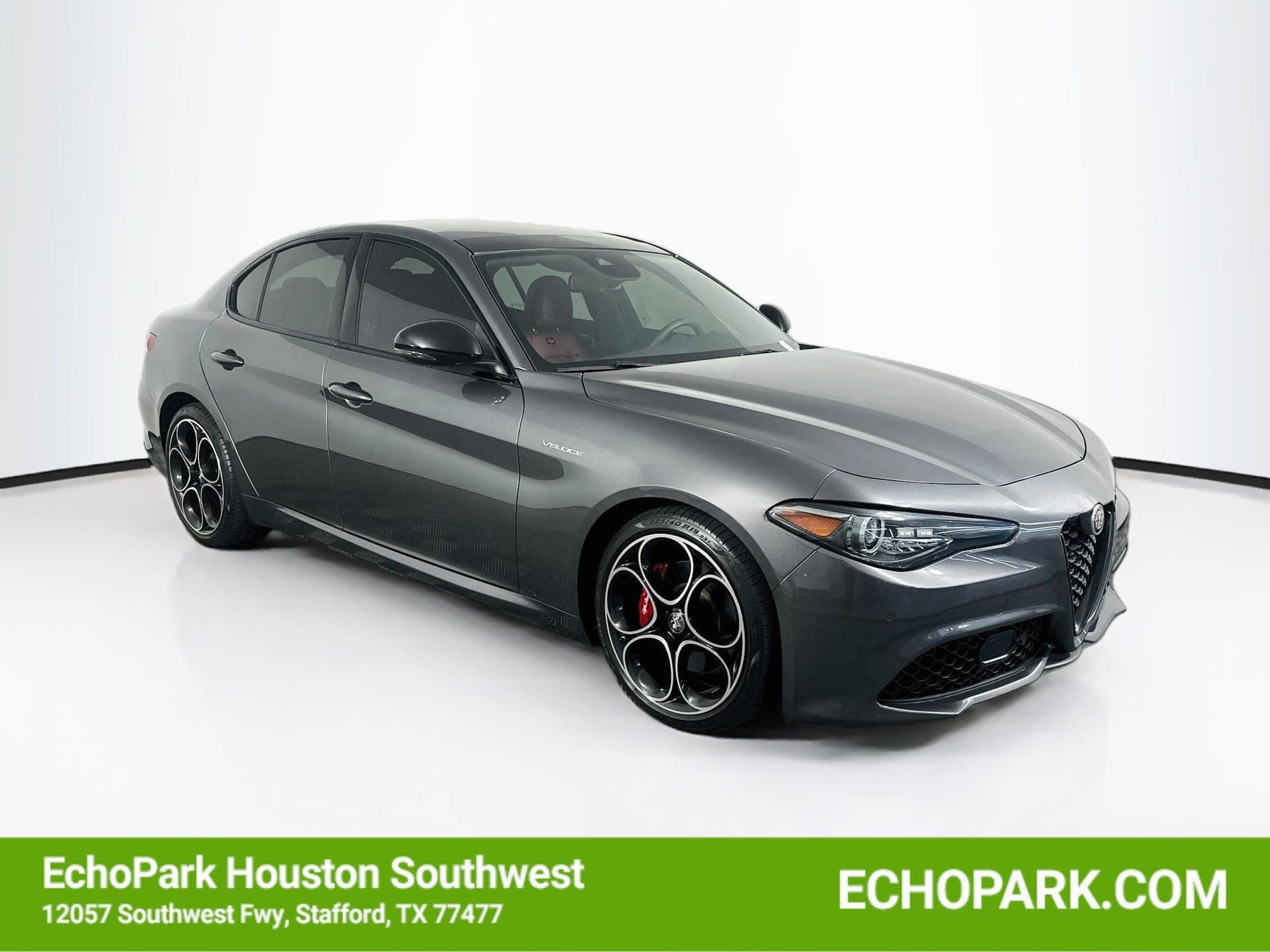 2023 Alfa Romeo Giulia Ti — photo 1 of 32