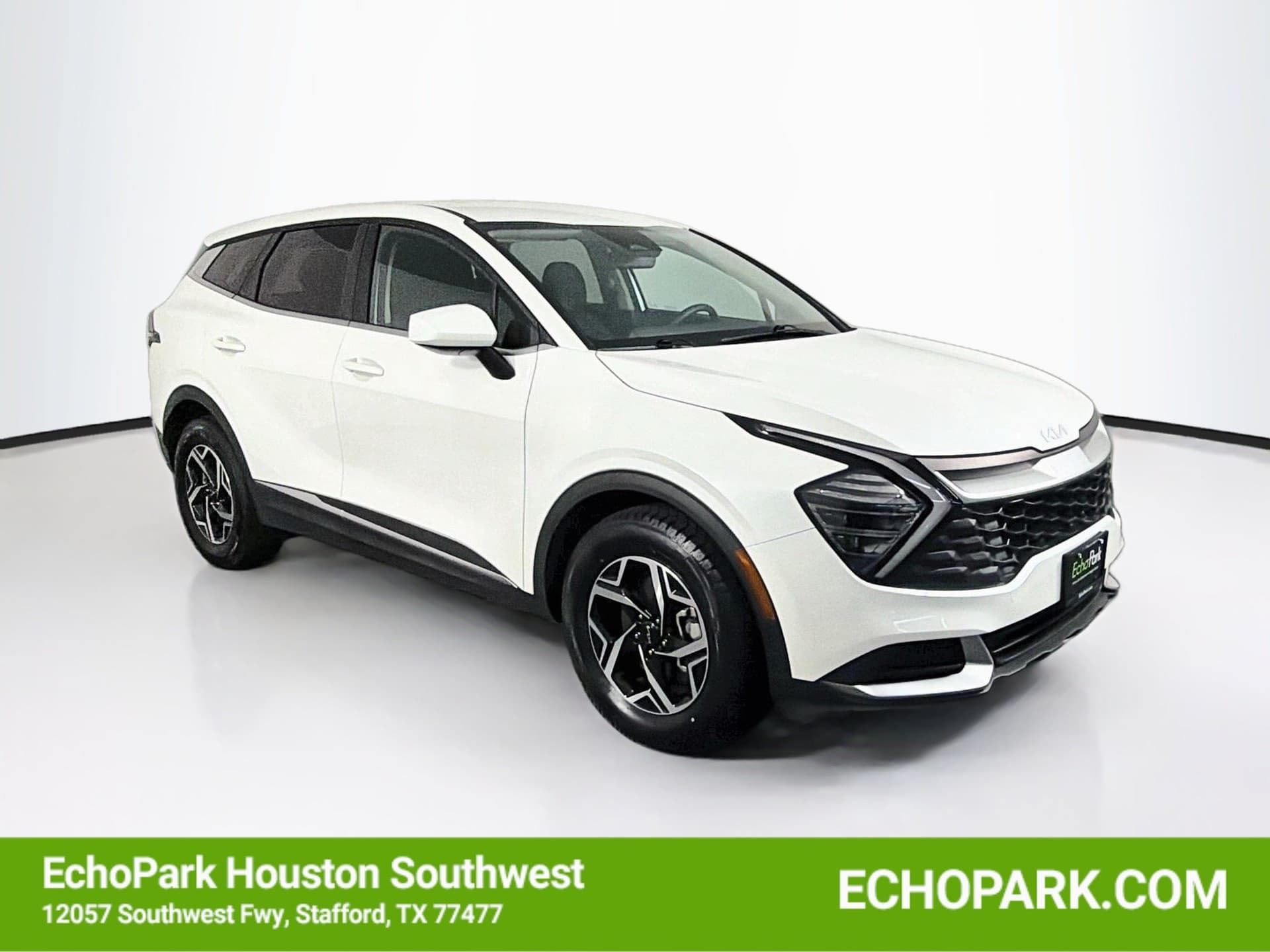 2025 Kia Sportage LX — photo 1 of 30