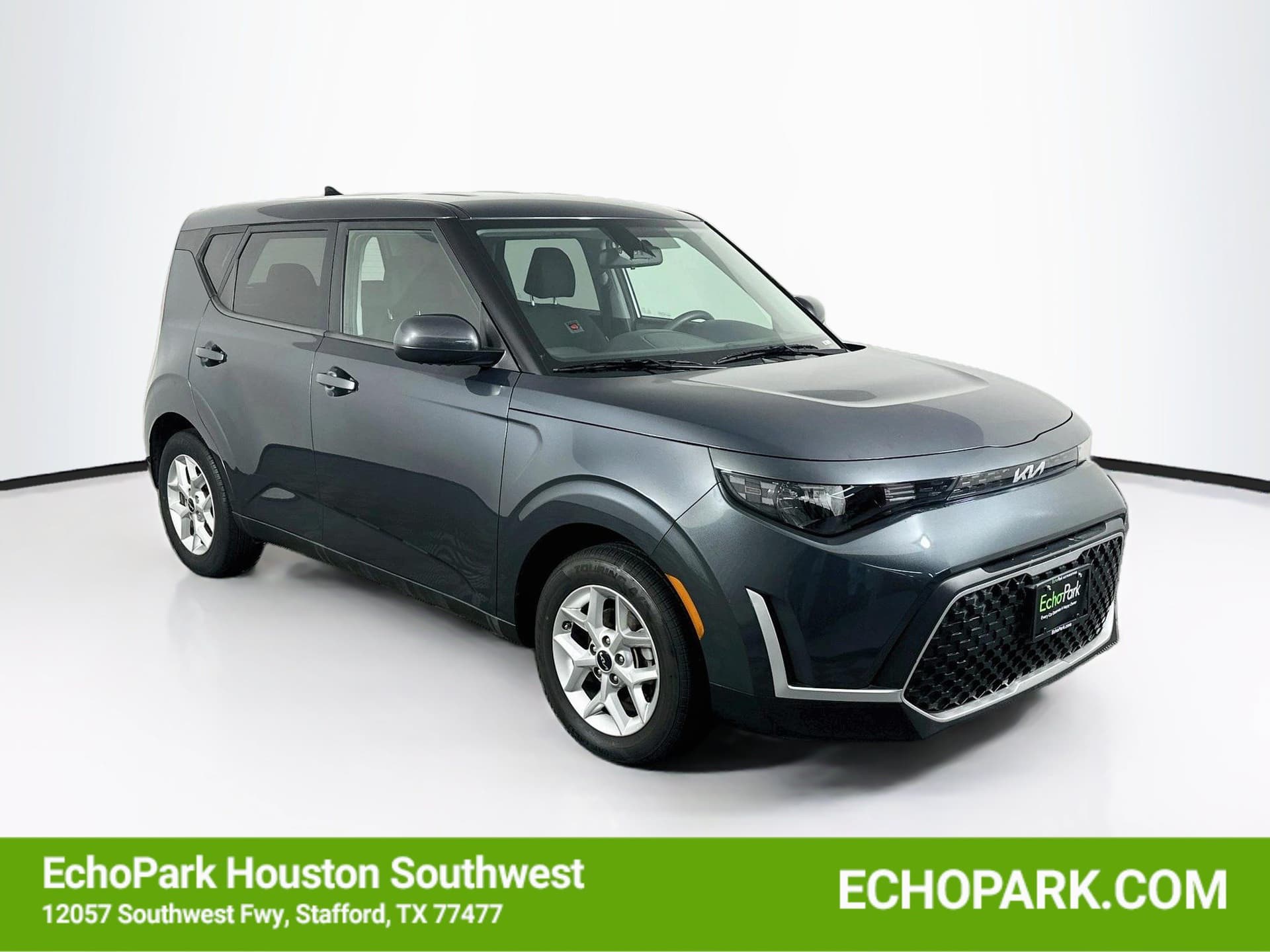 2025 Kia Soul LX — photo 1 of 30