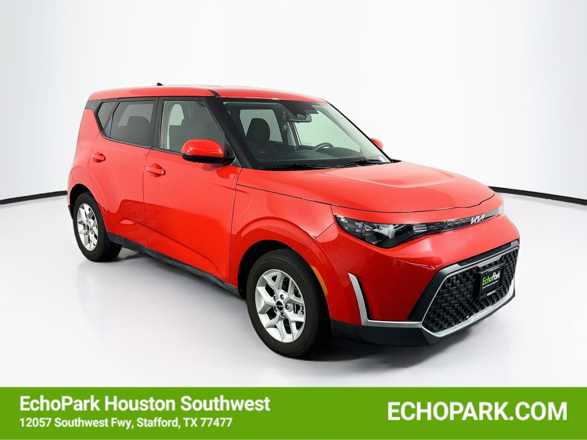 2025 Kia Soul LX — photo 1 of 30