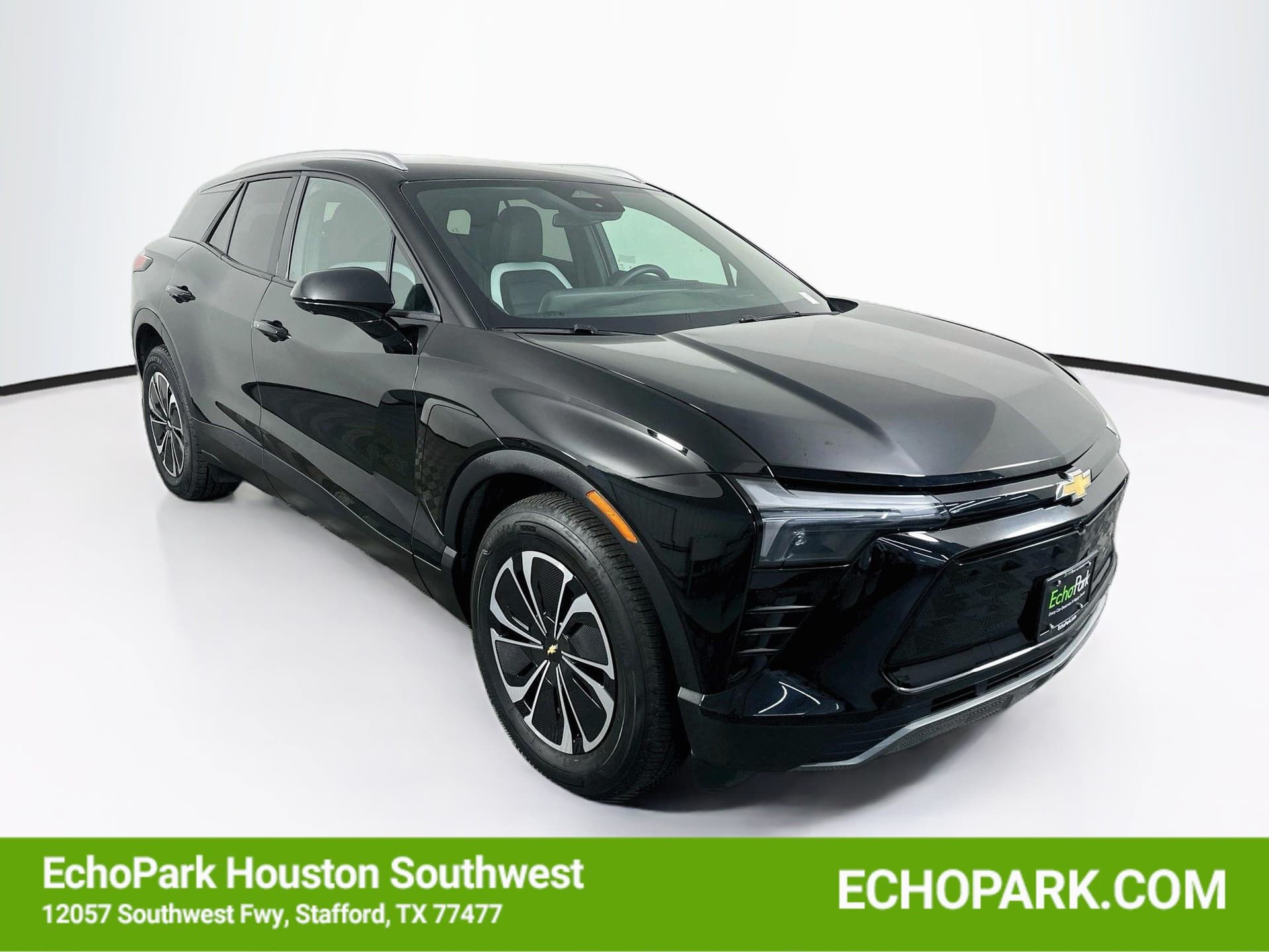 2024 Chevrolet Blazer EV Base — photo 1 of 32