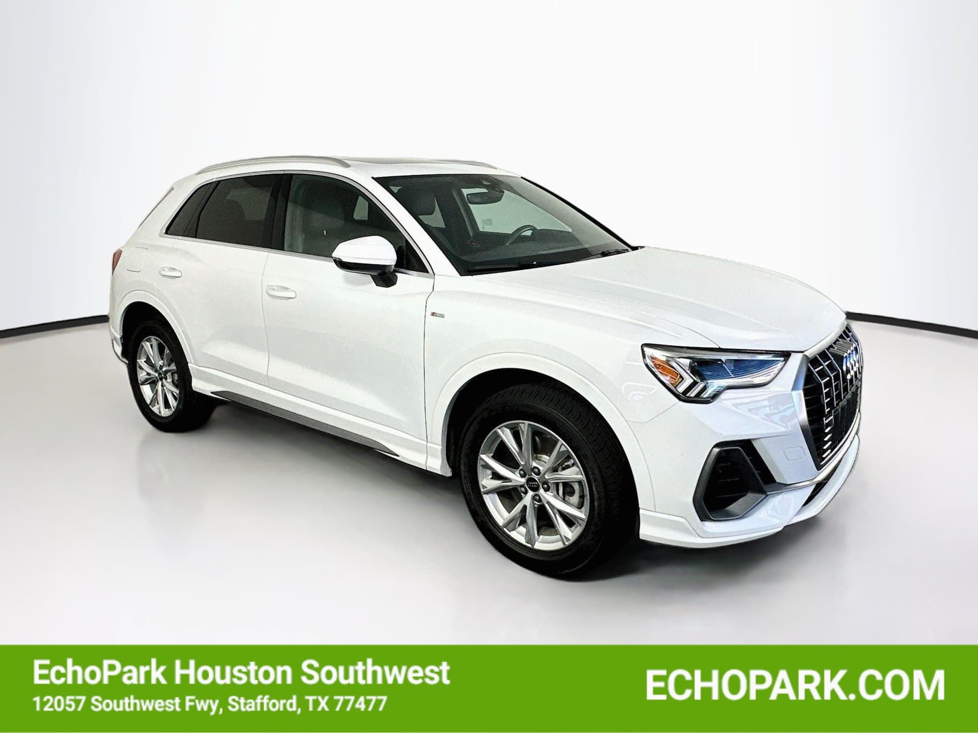 2025 Audi Q3 Base — photo 1 of 30