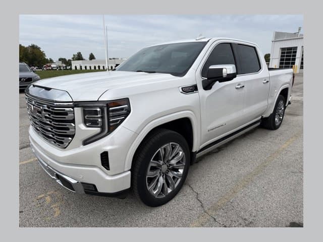 2024 GMC Sierra 1500 Denali — photo 1 of 10