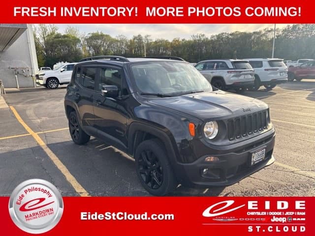 2016 Jeep Renegade Latitude — photo 1 of 20