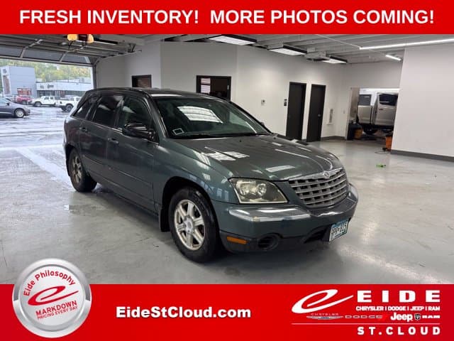 2004 Chrysler Pacifica Base — photo 1 of 19