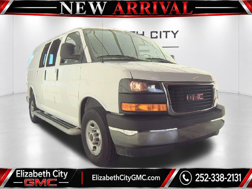 2025 Chevrolet Express Cargo Van Base — photo 1 of 10