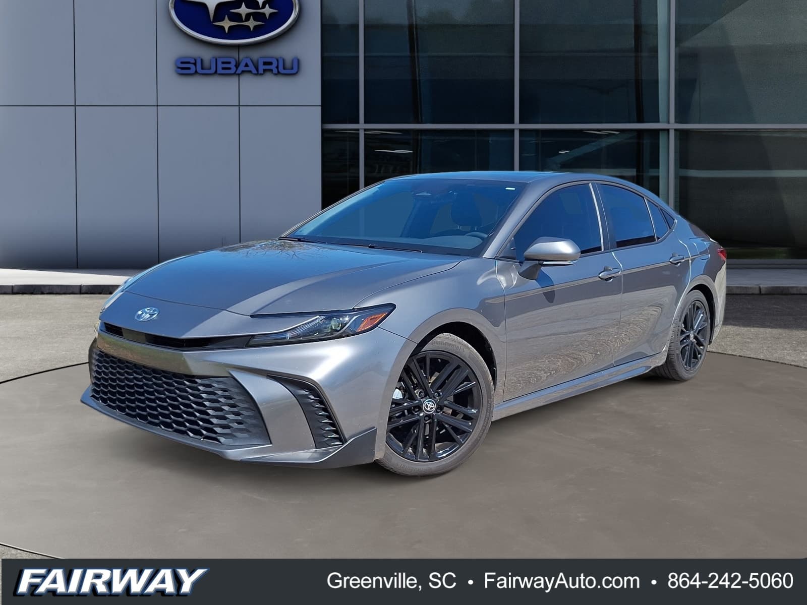 2025 Toyota Camry SE — photo 1 of 9