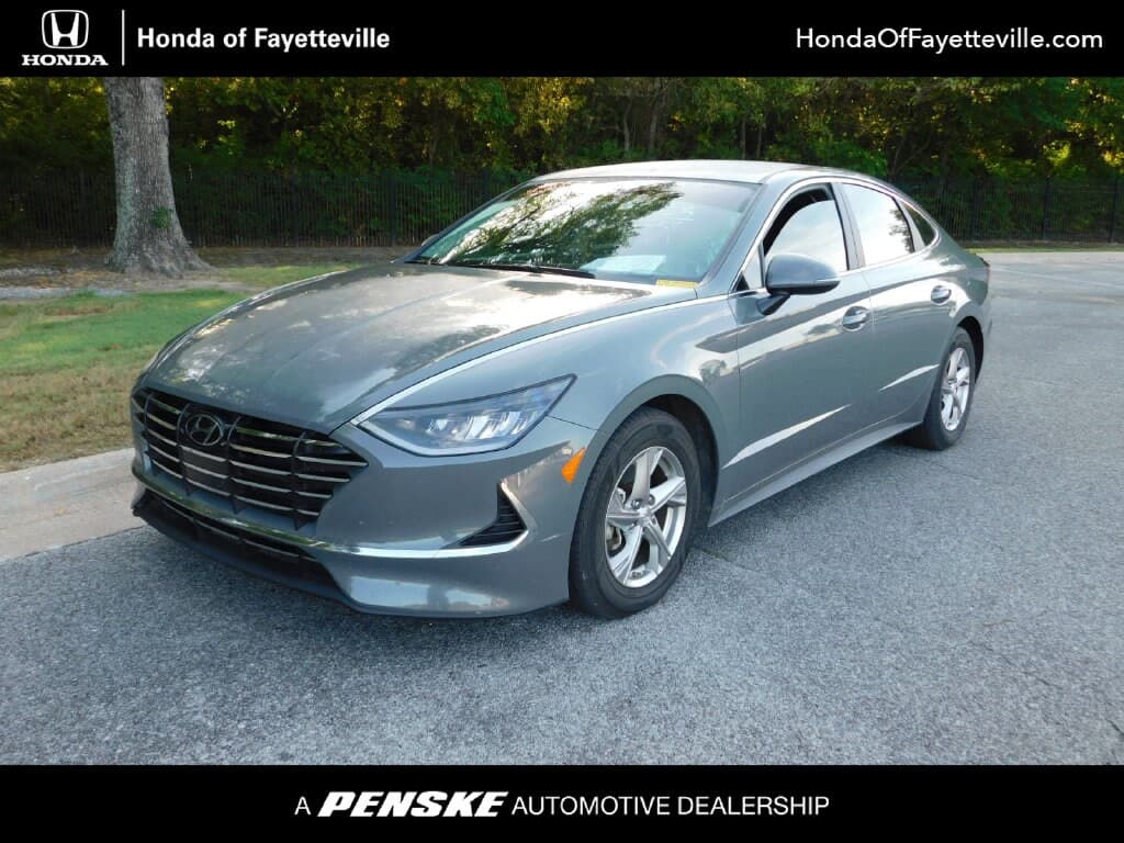 2022 Hyundai Sonata SE — photo 1 of 11