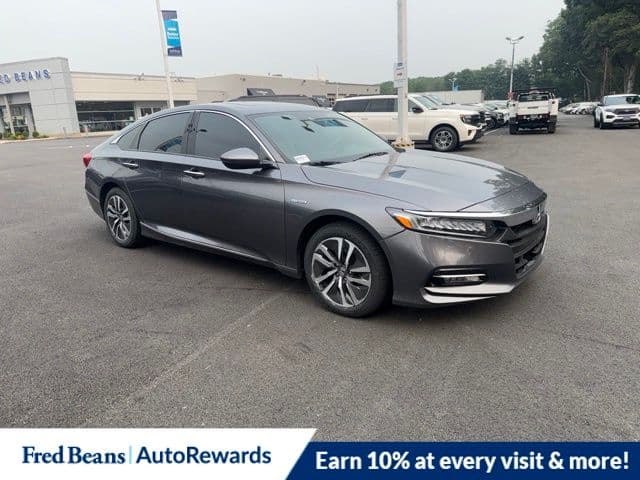 2018 Honda Accord Hybrid Touring — photo 1 of 15