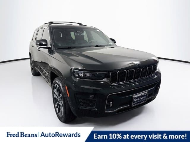 2023 Jeep Grand Cherokee Overland — photo 1 of 41