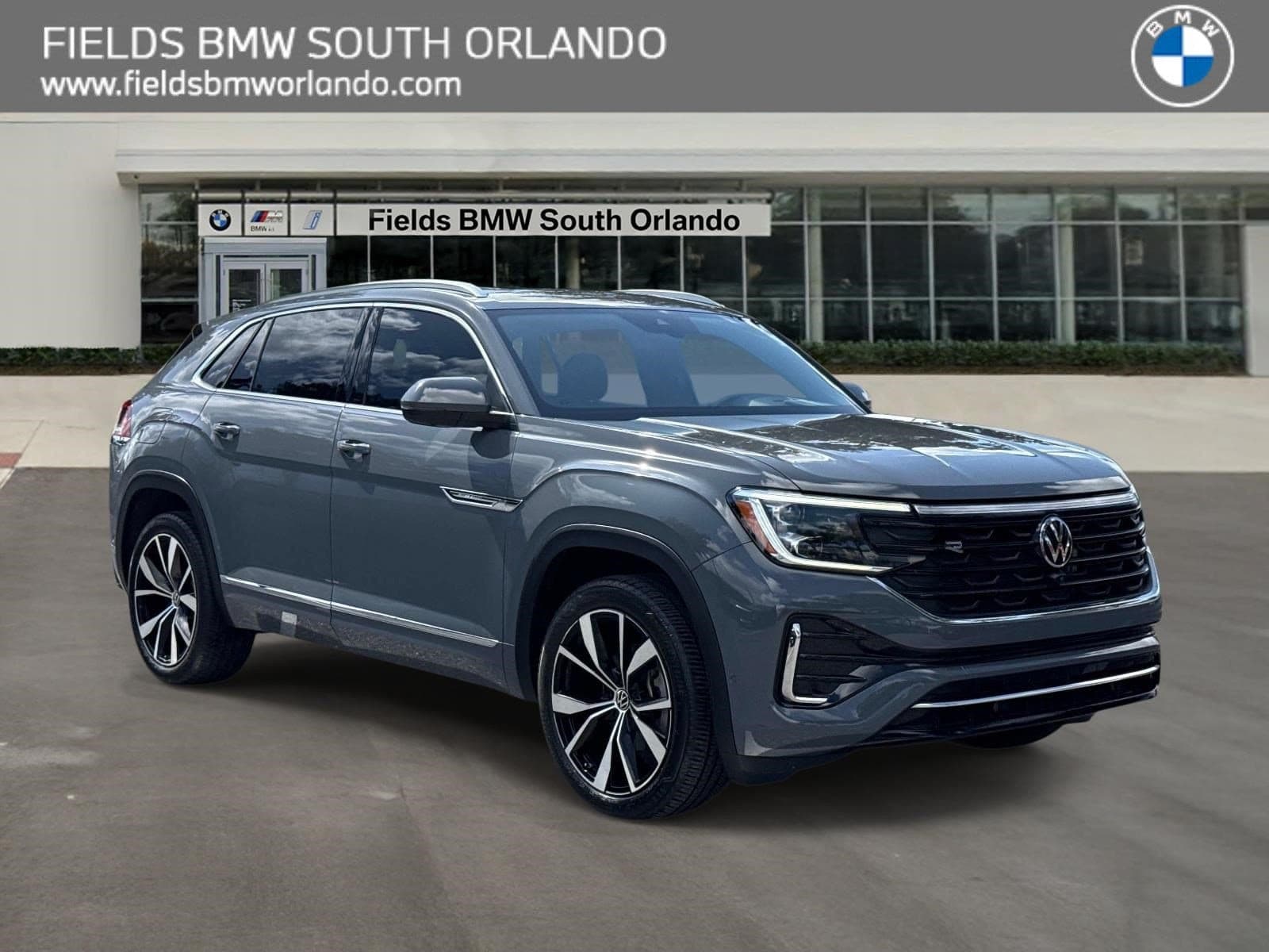 2025 Volkswagen Atlas Cross Sport Base — photo 1 of 36