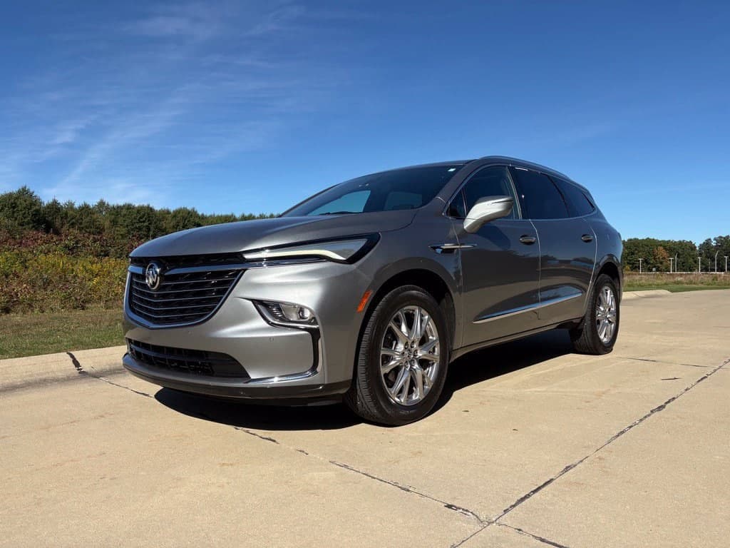 2023 Buick Enclave Premium — photo 1 of 62