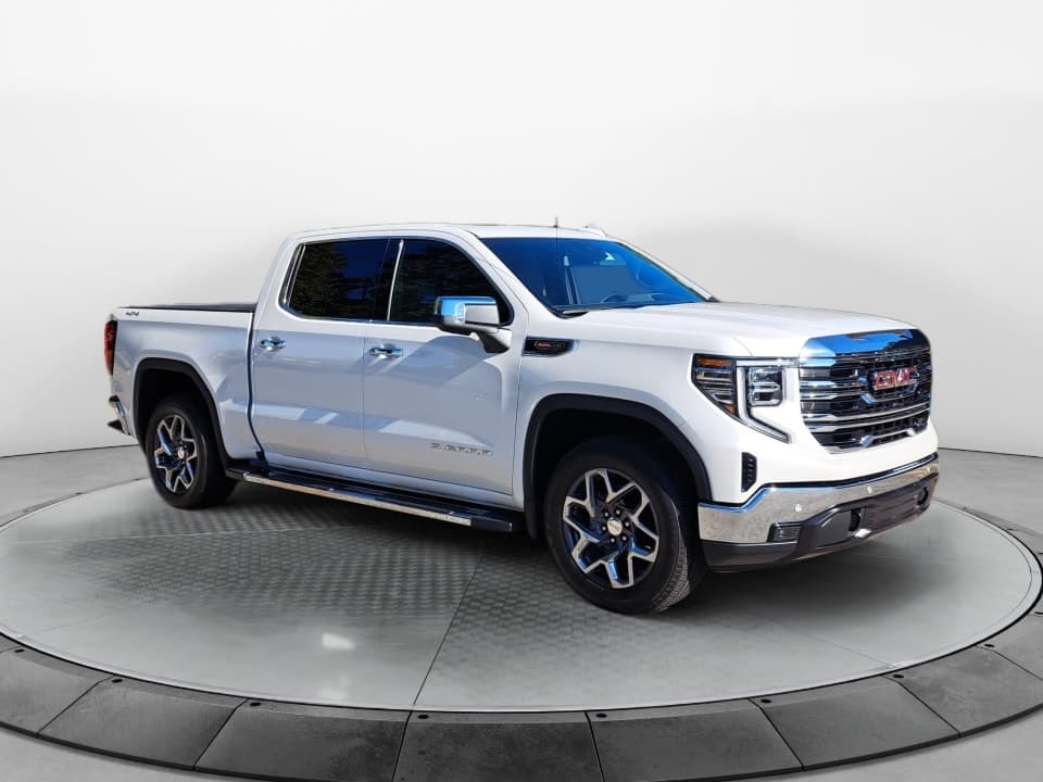 2025 GMC Sierra 1500 SLT — photo 1 of 31