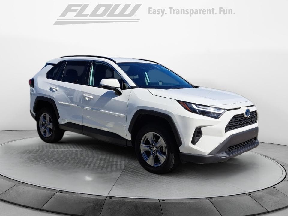 2024 Toyota RAV4 Hybrid LE — photo 1 of 38