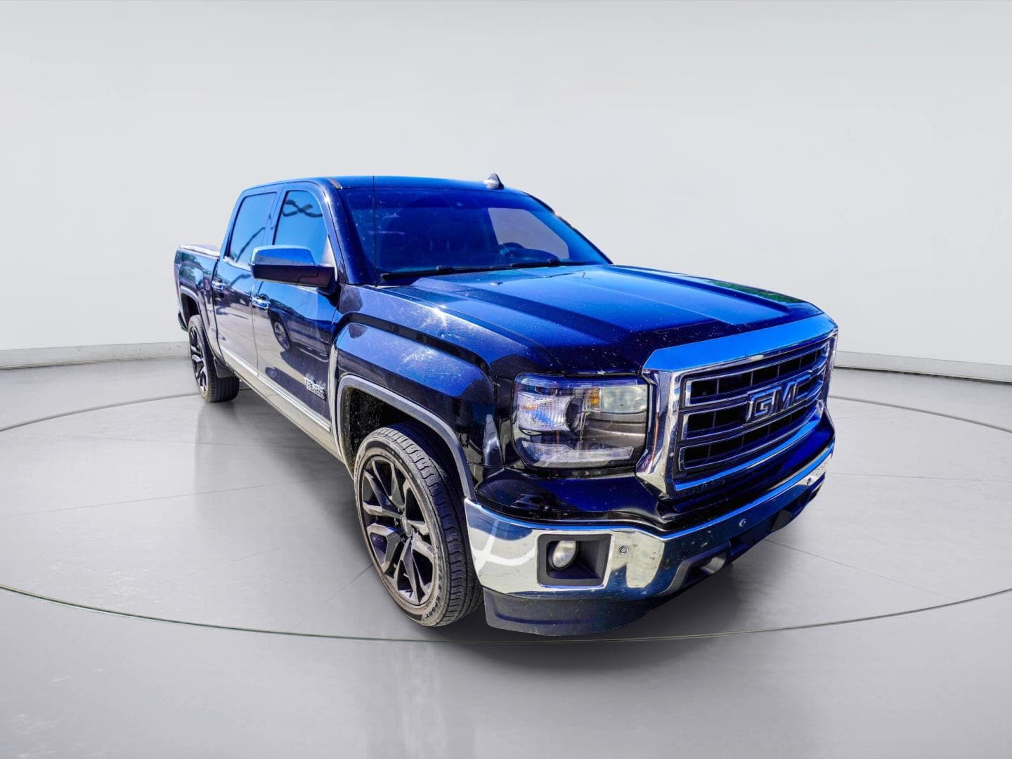 2015 GMC Sierra 1500 SLT — photo 1 of 3