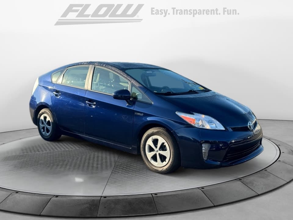 2015 Toyota Prius Three — photo 1 of 11