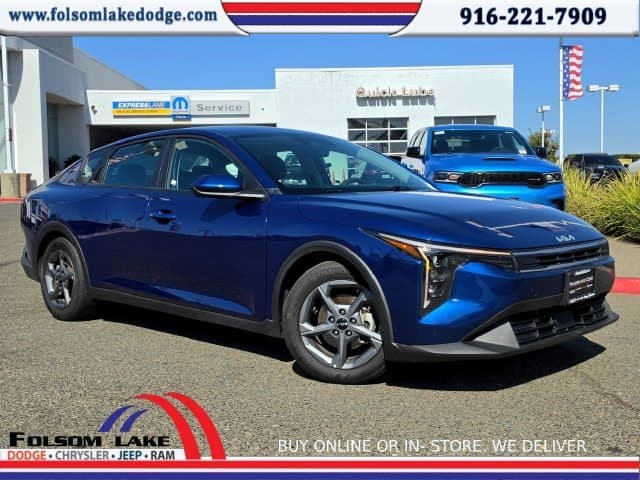 2025 Kia K4 LXS — photo 1 of 26