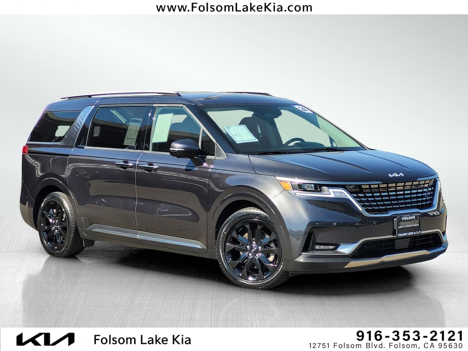 2024 Kia Carnival SX — photo 1 of 30