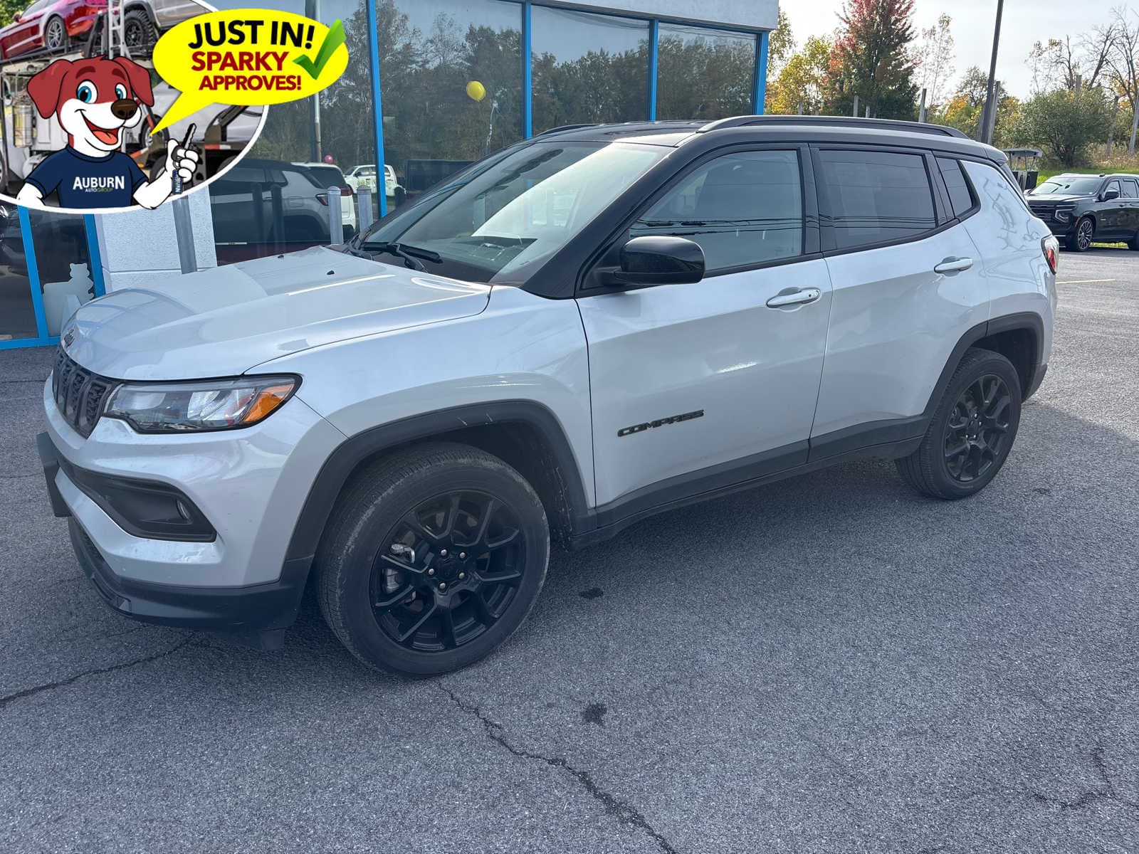 2024 Jeep Compass Latitude — photo 1 of 8