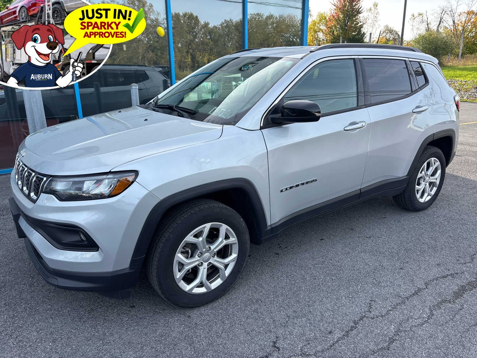 2024 Jeep Compass Latitude — photo 1 of 8