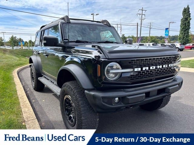 2022 Ford Bronco Wildtrak — photo 1 of 23