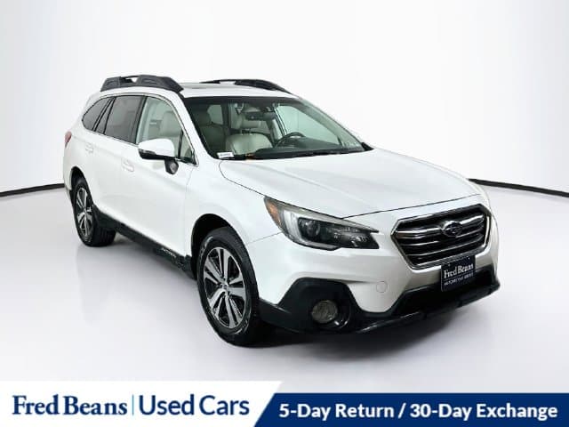 2018 Subaru Outback Base — photo 1 of 40