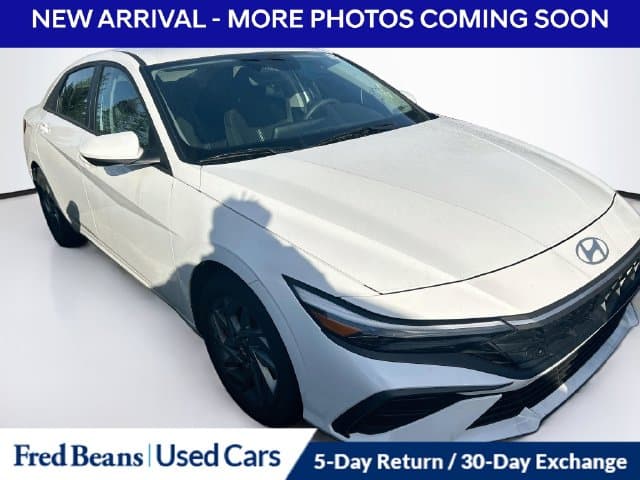 2024 Hyundai Elantra SEL — photo 1 of 13