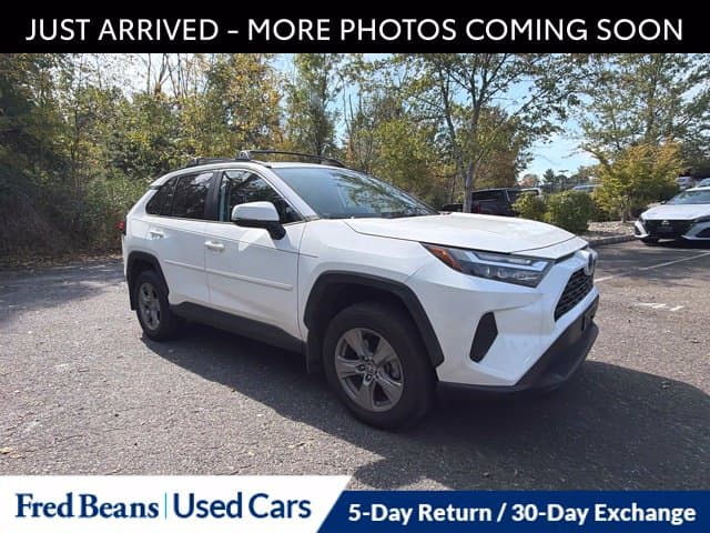 2023 Toyota RAV4 XLE — photo 1 of 17