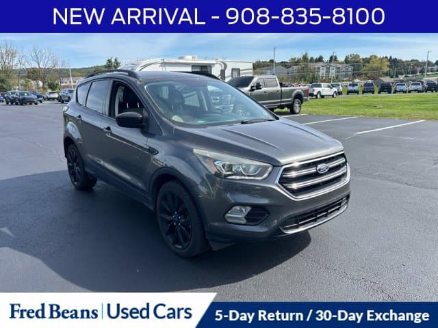 2017 Ford Escape SE — photo 1 of 15