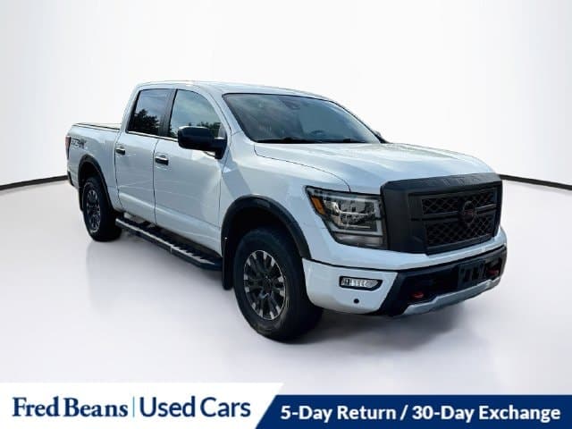 2024 Nissan Titan PRO-4X — photo 1 of 39