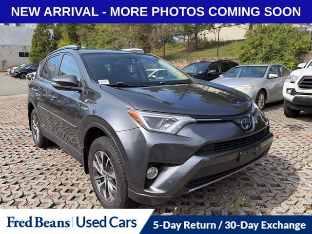 2018 Toyota RAV4 Hybrid XLE — photo 1 of 14