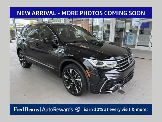 2024 Volkswagen Tiguan Base — photo 1 of 16