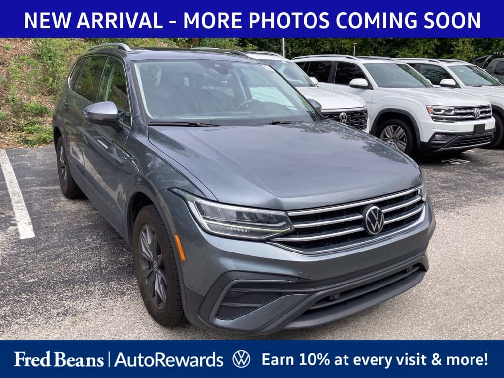 2023 Volkswagen Tiguan Base — photo 1 of 14