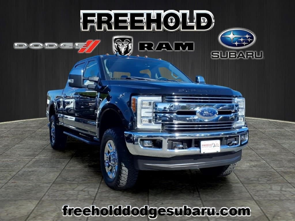 2019 Ford Super Duty F-350 SRW LARIAT — photo 1 of 21