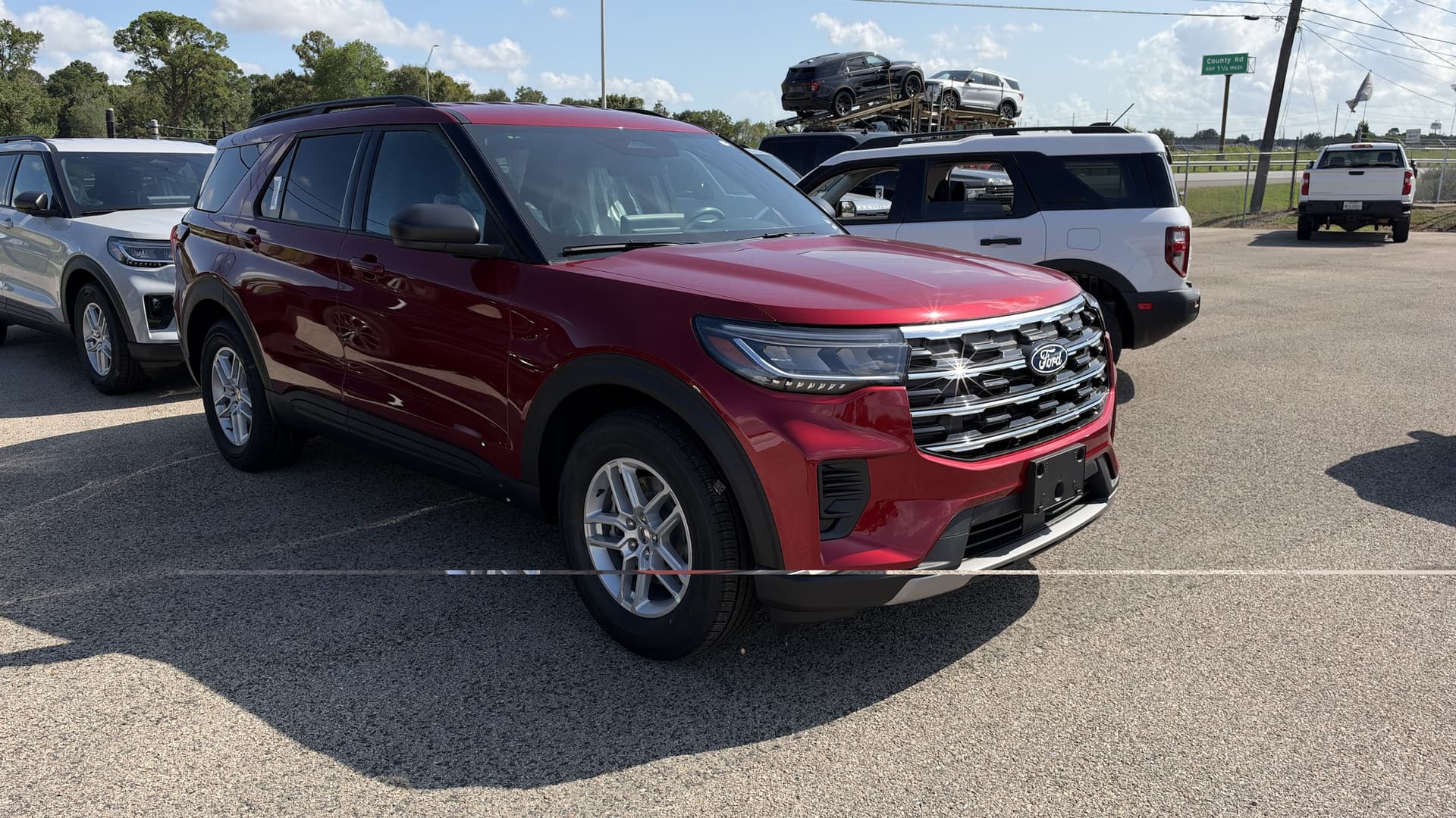 2027 Ford Explorer Base — photo 1 of 20