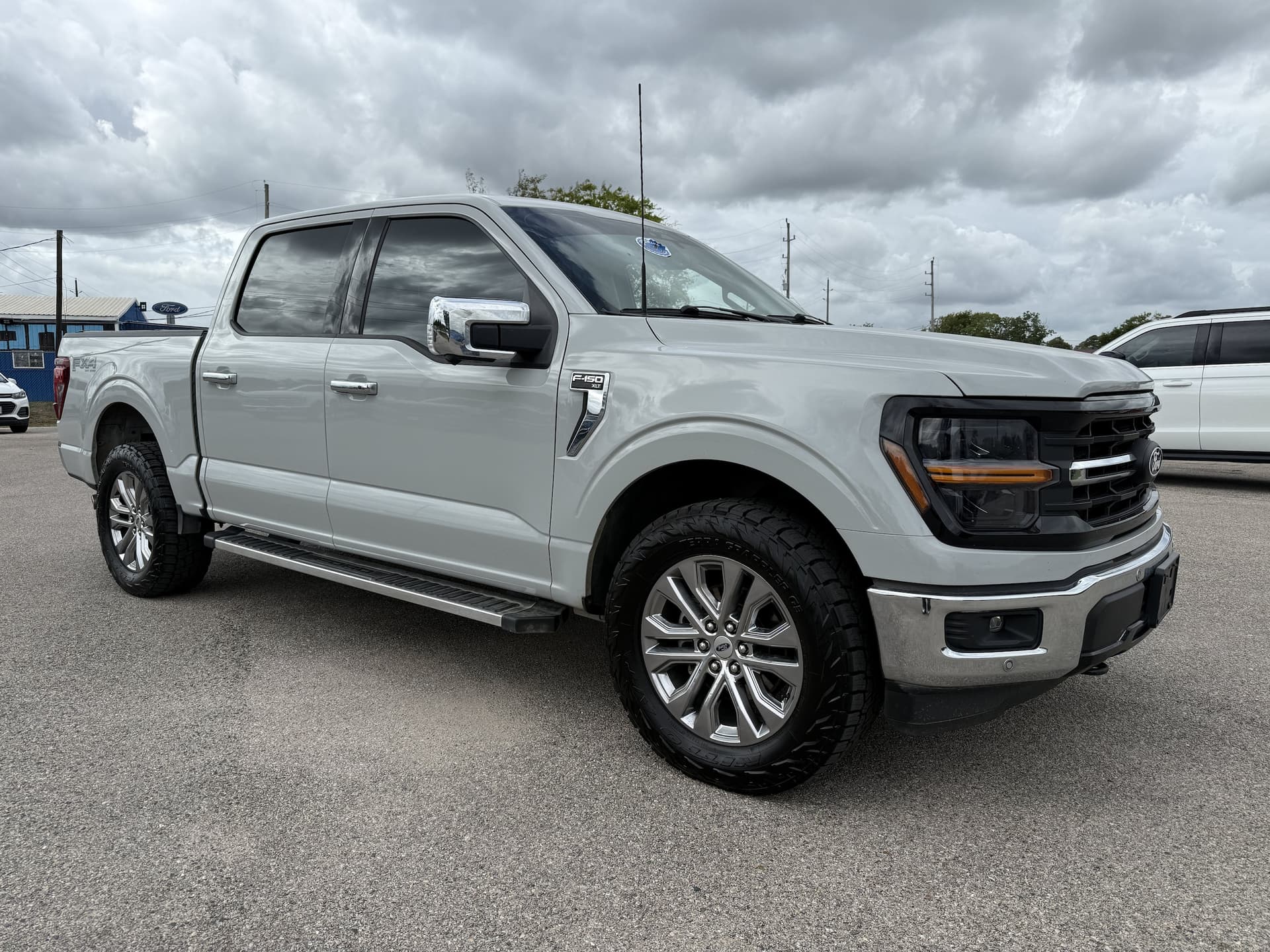 2024 Ford F-150 XLT — photo 1 of 5