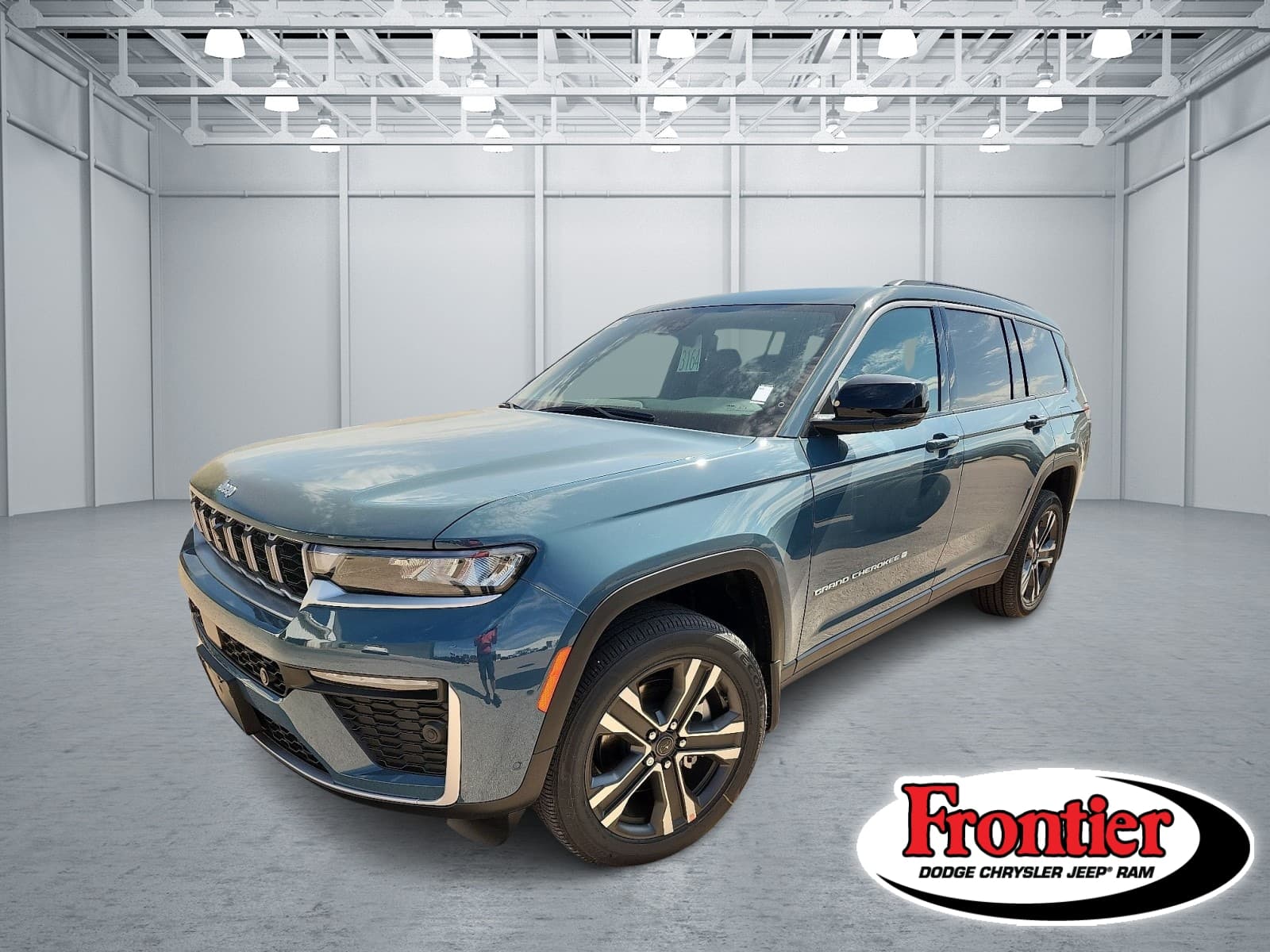 2027 Jeep Grand Cherokee Limited — photo 1 of 10