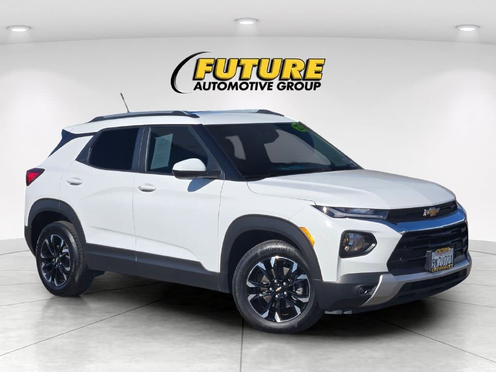2023 Chevrolet Trailblazer LT — photo 1 of 20