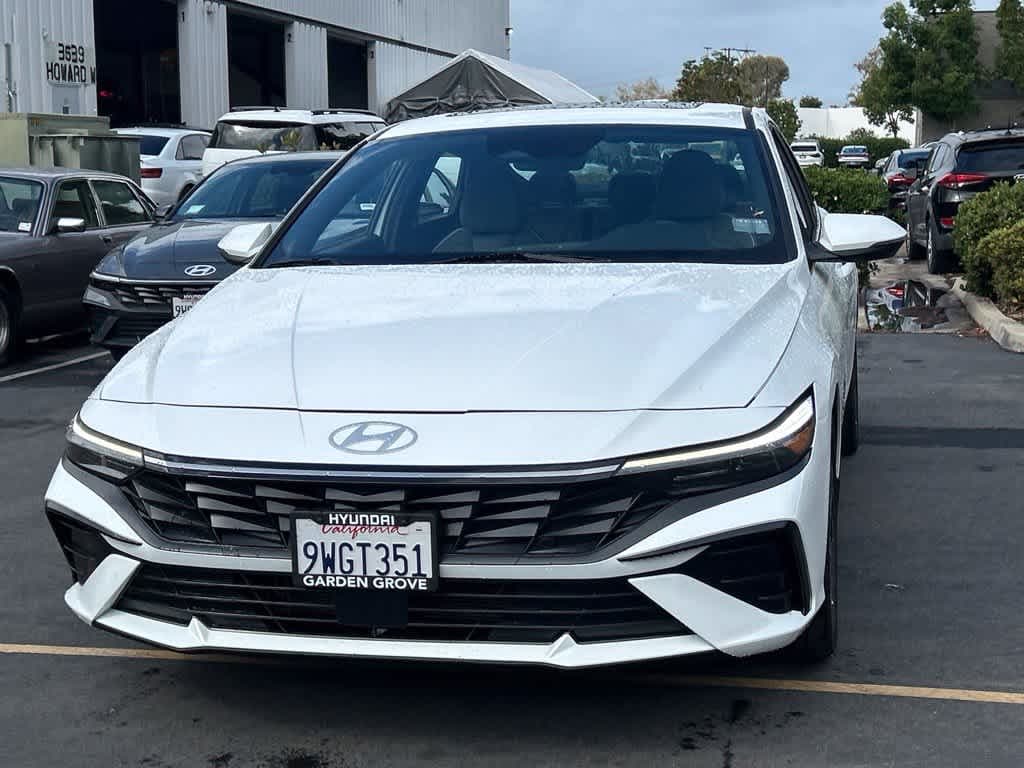 2025 Hyundai Elantra Hybrid Limited — photo 1 of 13