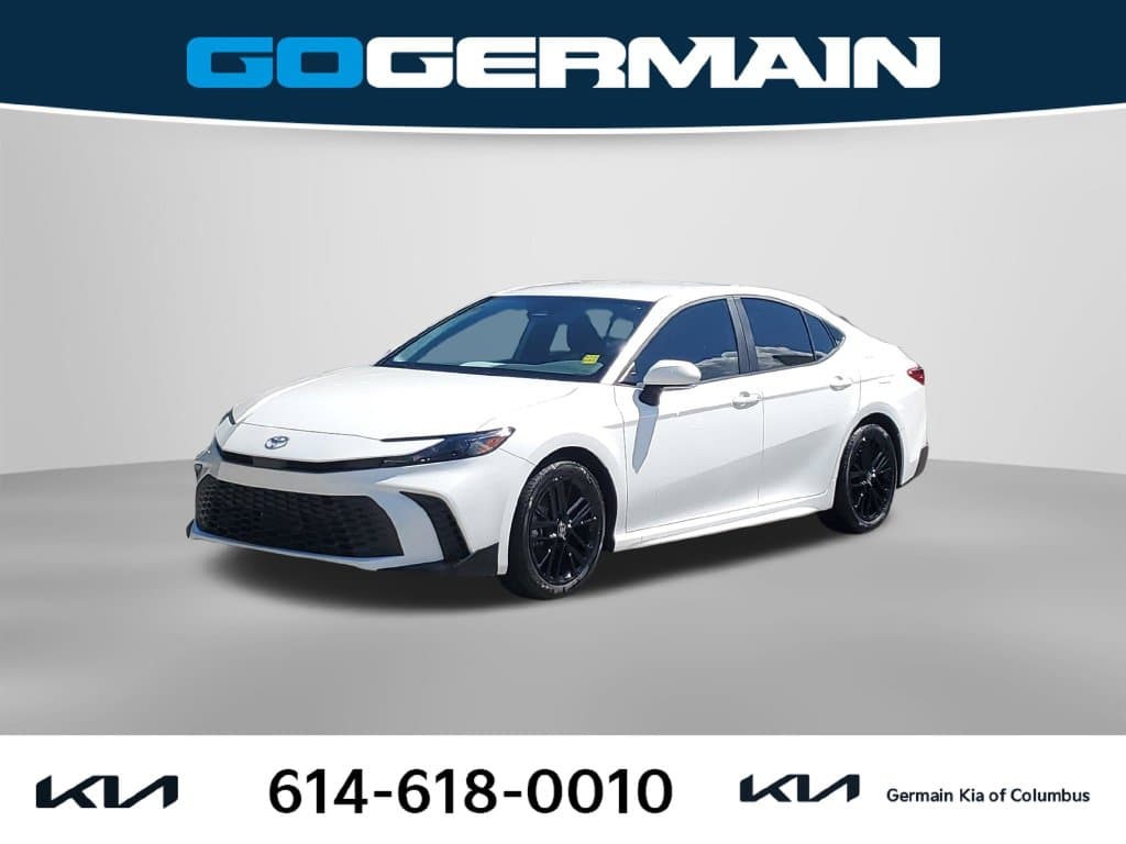2026 Toyota Camry SE — photo 1 of 33
