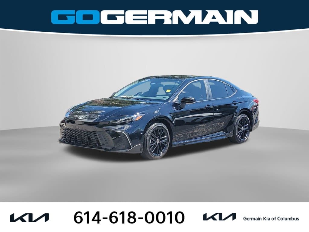 2026 Toyota Camry SE — photo 1 of 33