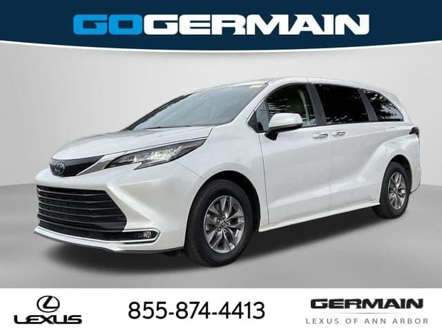 2023 Toyota Sienna XLE — photo 1 of 24
