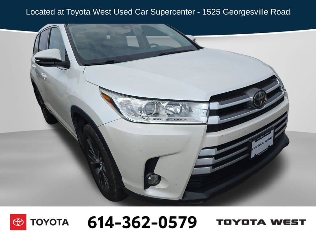 2018 Toyota Highlander LE Plus — photo 1 of 18