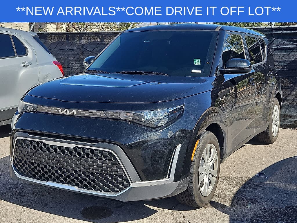 2025 Kia Soul LX — photo 1 of 5