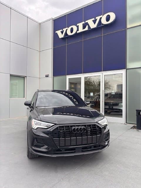 2023 Audi Q3 Base — photo 1 of 19