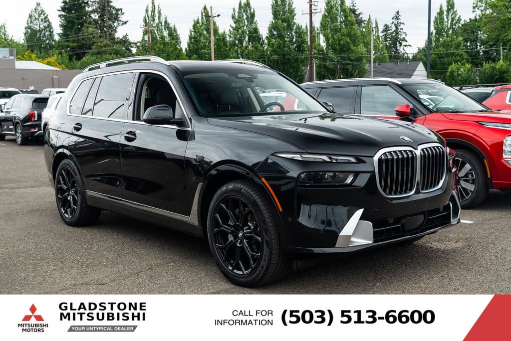 2023 BMW X7 xDrive40i — photo 1 of 30