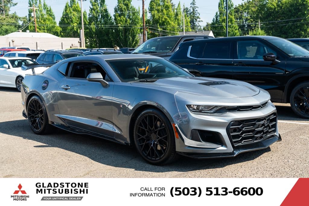 2019 Chevrolet Camaro Base — photo 1 of 23